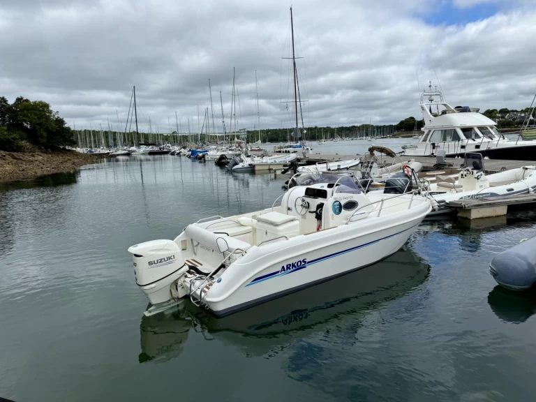 Motorboat hire in Port de Sainte-Marine - Arkos 607 WA