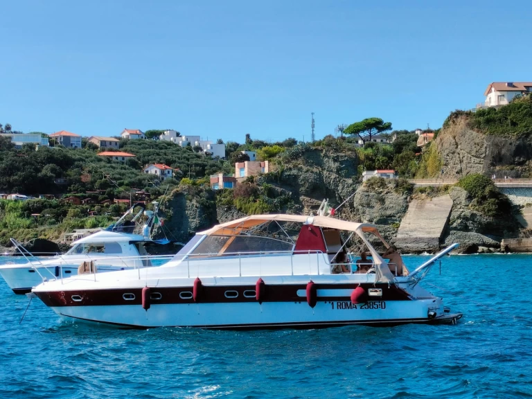 Charter a Ferretti Open 43 in Savona on Samboat