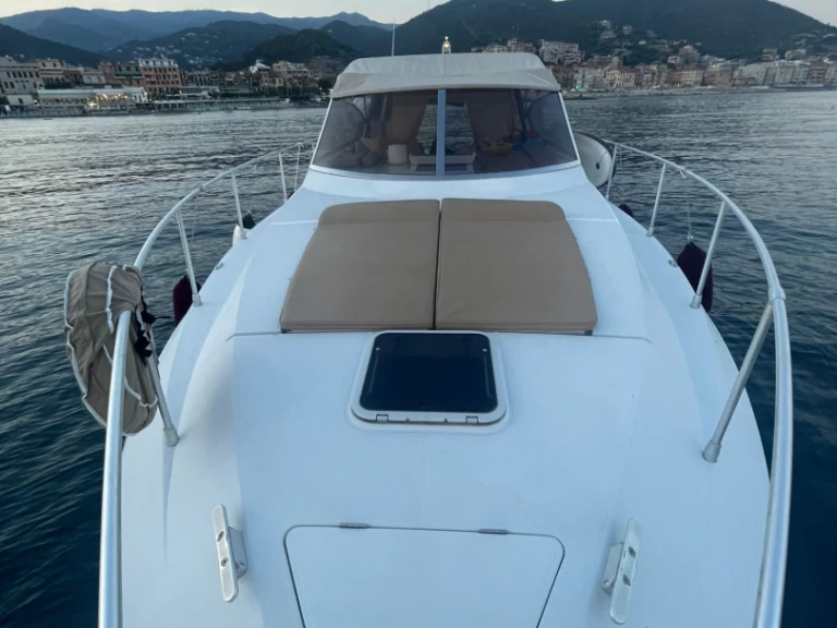 Motorboat hire in Savona - Ferretti Open 43