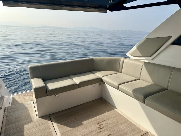Hire Motorboat with or without skipper Rio Yachts Marseille