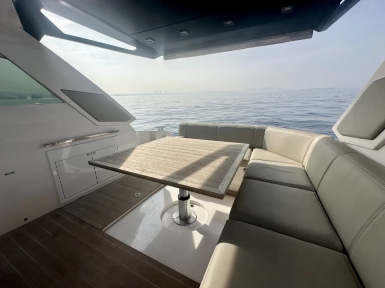 Motorboat to hire Marseille at the best price