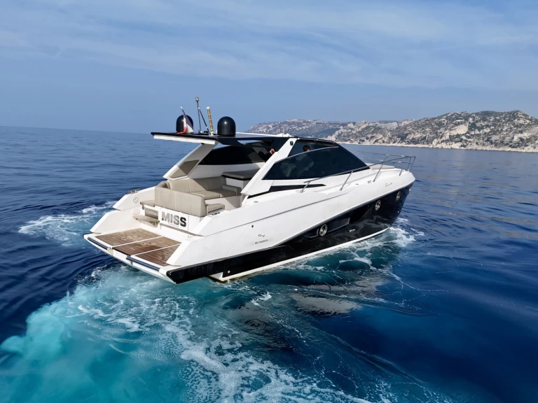 Yacht charter Marseille - Rio Yachts Parana 38 on SamBoat
