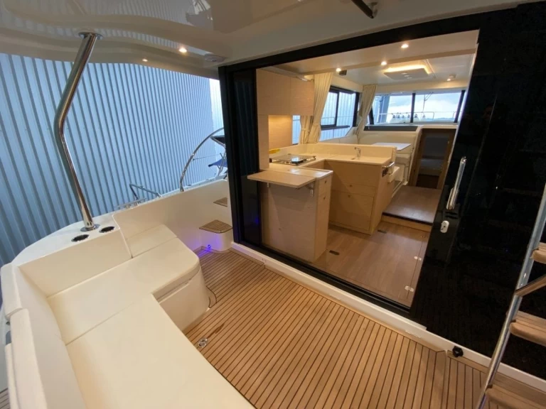 Yacht charter Marine de Sant'Ambrogio - Bénéteau Swift Trawler 41 Fly on SamBoat