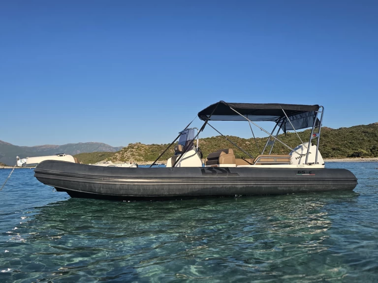 Hire RIB Bsc with a boat licence