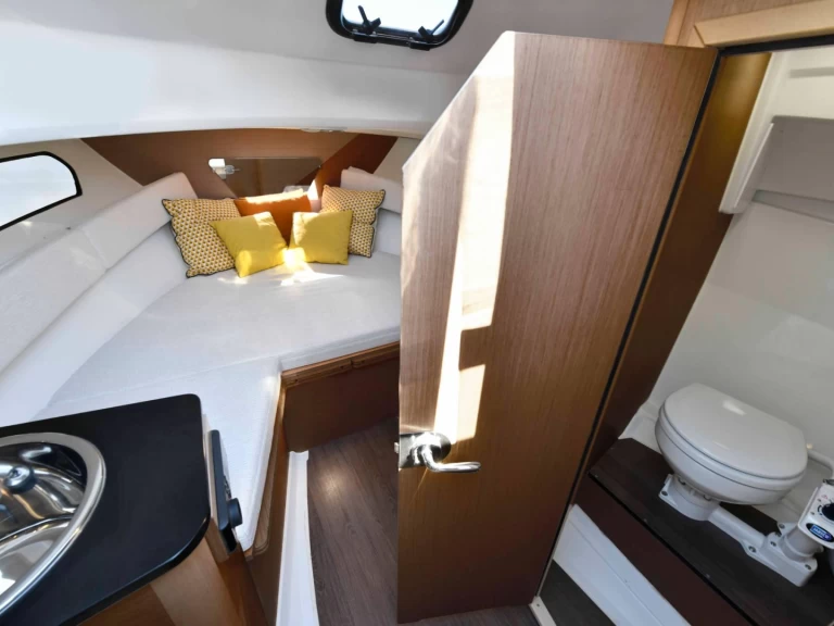 Charter a Jeanneau Cap camarat 7.5 wa série 3 in La Rochelle on Samboat