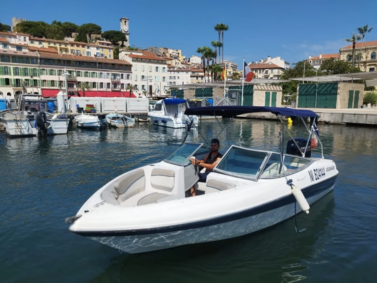 Charter a Four Winns Horizon 180 in Vieux Port de Cannes on Samboat