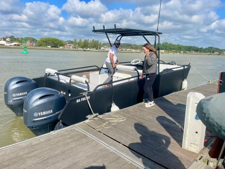 Hire a Pita Yacht Catamaran One Off Hendaye