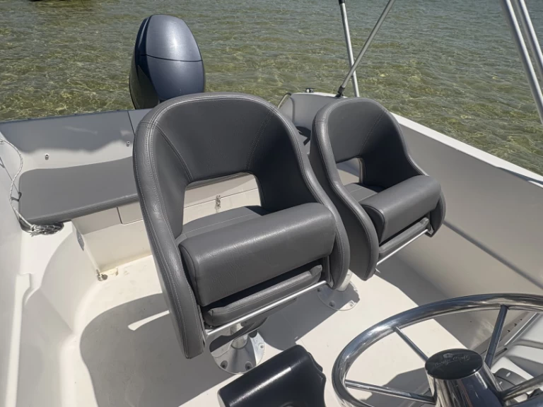 Pacific Craft Pacific Craft 545 Trendy charter bareboat or skippered in  Sanguinet