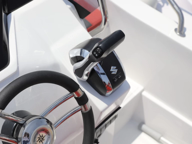 Hire Motorboat with or without skipper Okiboats l'Escala