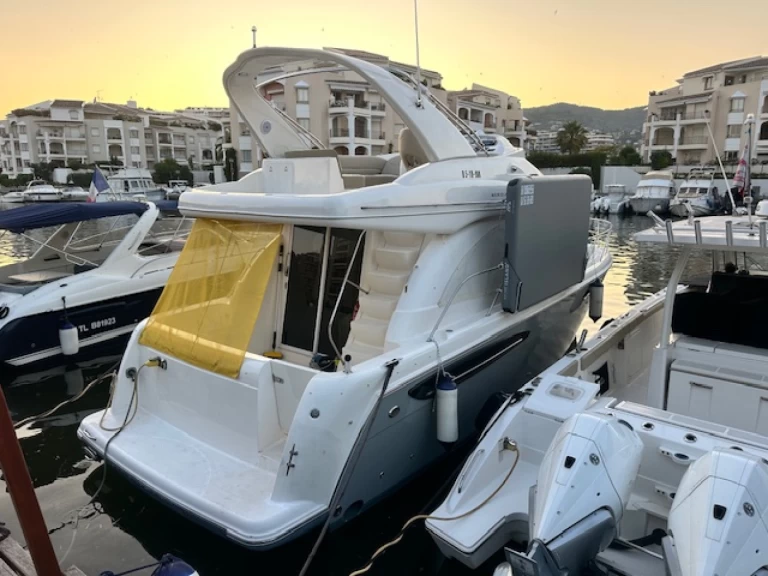 Luxury Yacht to hire Mandelieu-la-Napoule at the best price