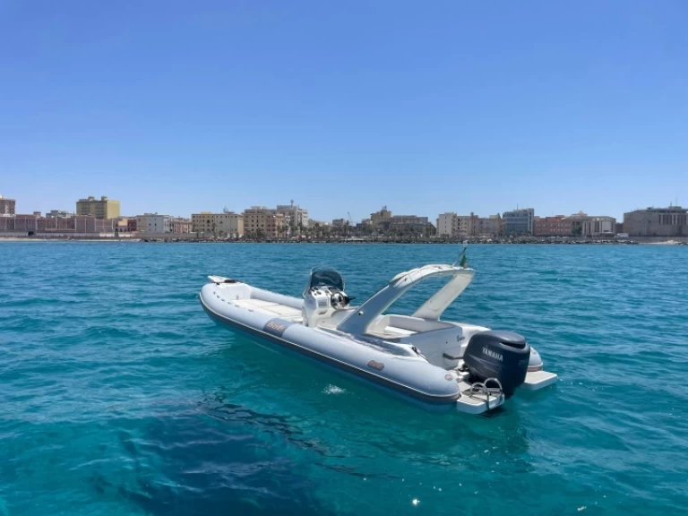 Yacht hire Trapani cheap Bat 747