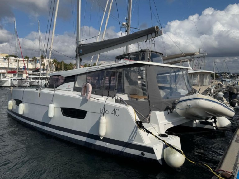 Yacht charter Ajaccio - 1 ISLA 40 on SamBoat