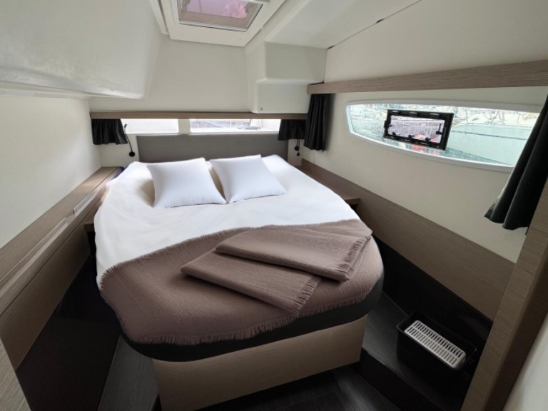 Hire a 1 ISLA 40 Ajaccio