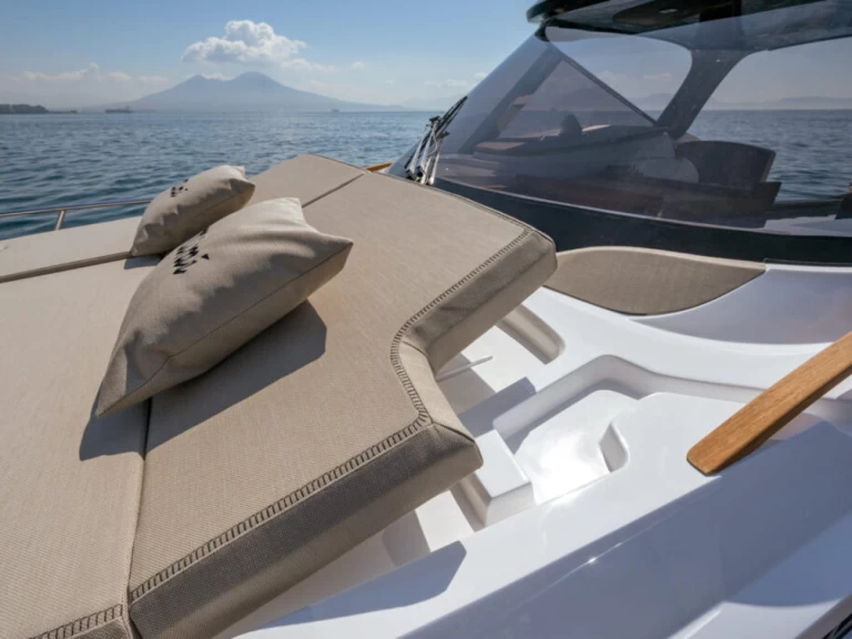 Hire Motorboat with or without skipper CANTIERE NAUTICO MIMI' Sorrento
