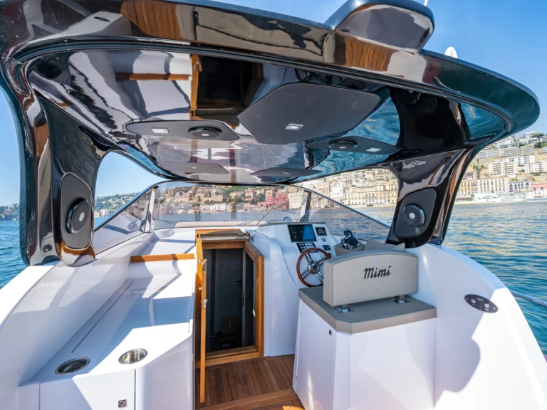 Motorboat to hire Sorrento at the best price