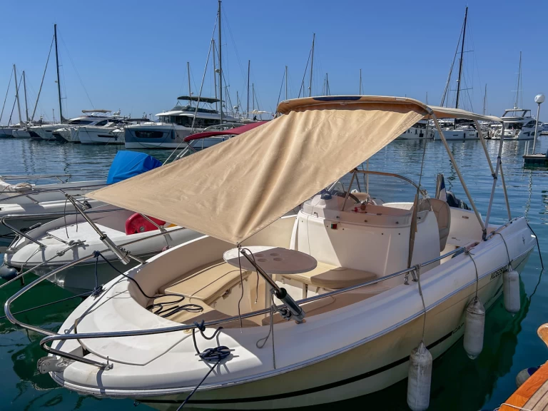 Yacht hire Golfe-Juan cheap Cap Camarat 635 Style