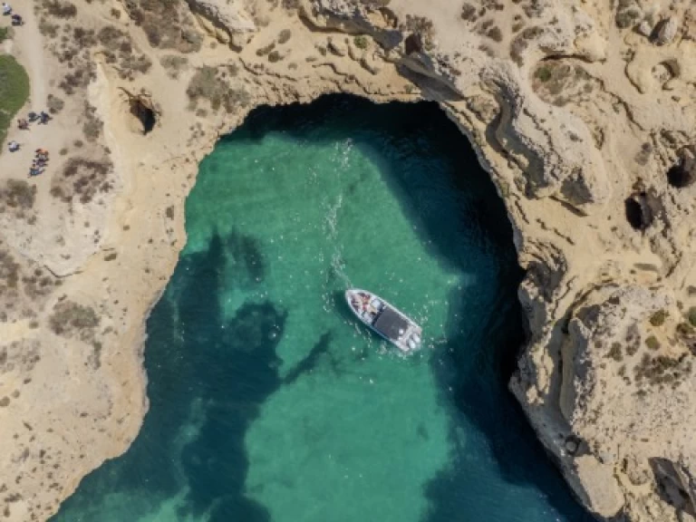 Yacht hire Vilamoura cheap T9