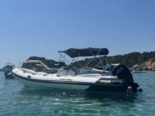 Yacht hire Hyères cheap Selva 650 Family