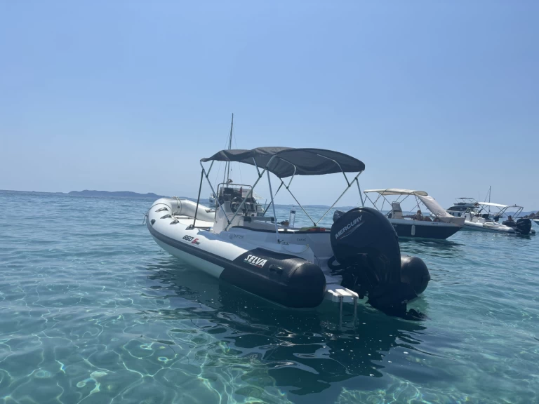 Charter a Selva Selva 650 Family in Hyères on Samboat