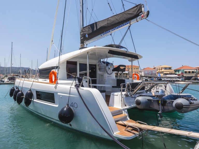 Yacht charter Gouvia - Lagoon Lagoon 40 on SamBoat