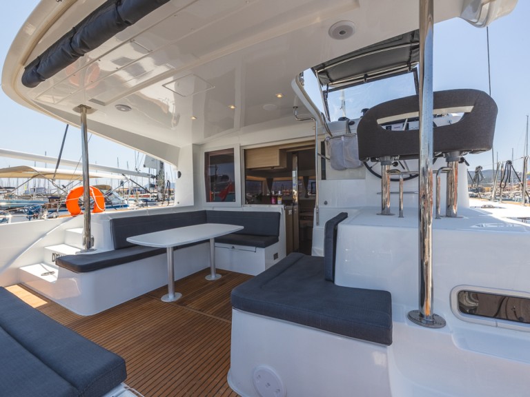 Yacht hire Gouvia cheap Lagoon 40