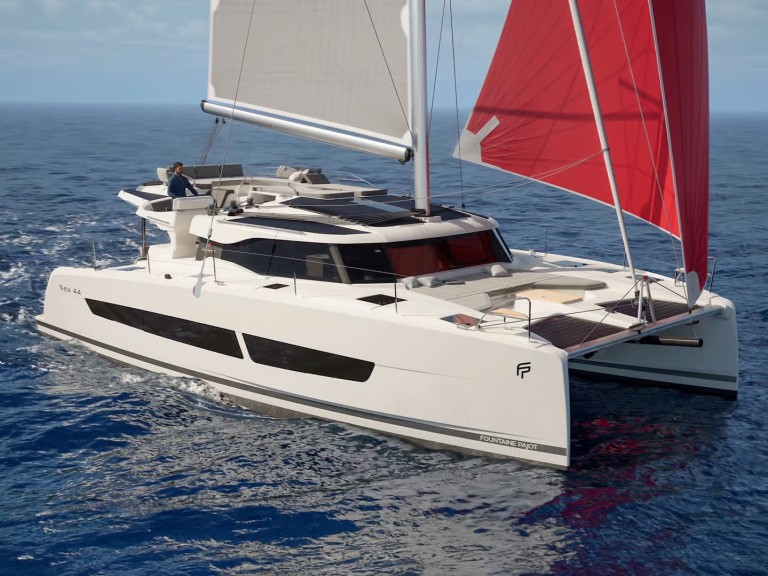 Hire a Fountaine Pajot Fountaine Pajot FP 44 Quatuor - 4 + 2 cab. Pula