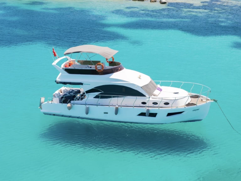Hire Motorboat San Lorenzo with a boat licence