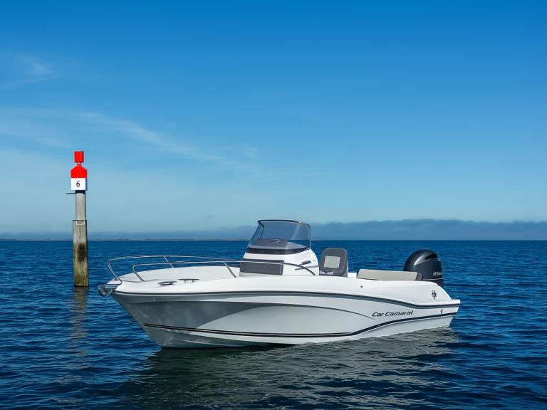 Charter a Jeanneau Cap Camarat 6.5 CC Serie 3 in Arcachon on Samboat