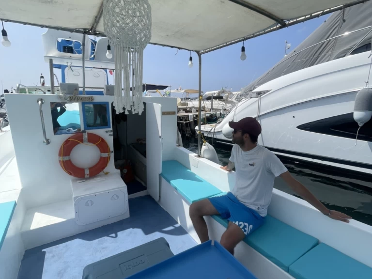 Yacht hire Naples cheap vintage lancia 