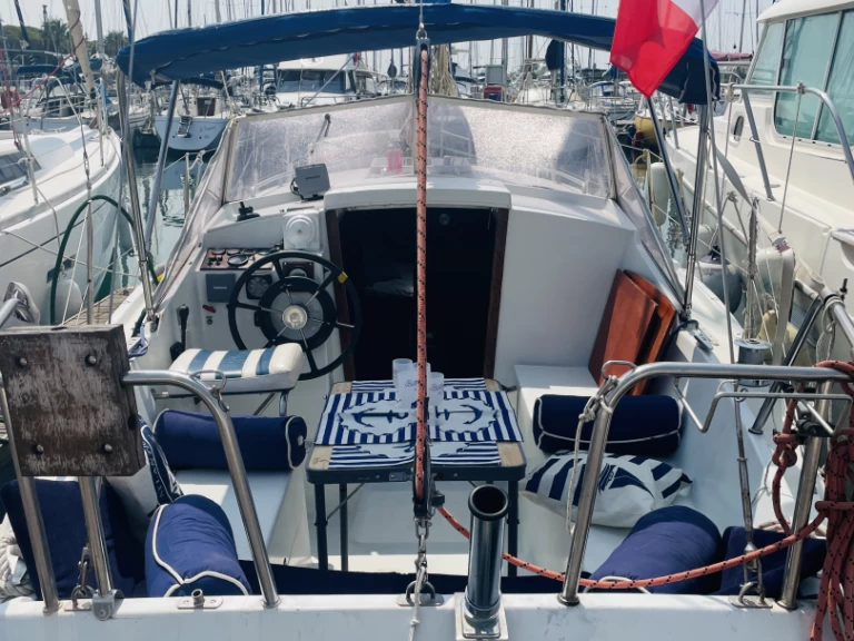 Hire Sailboat with or without skipper Gibert Marine Port-Saint-Louis-du-Rhône