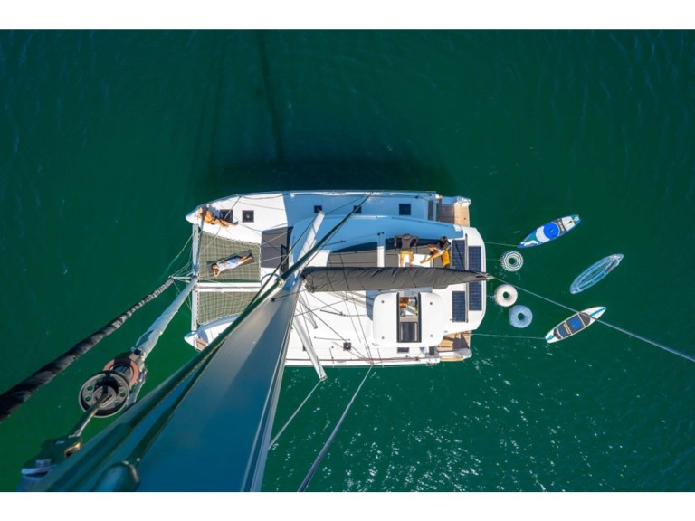 Yacht charter Hyères - Lagoon Lagoon 43 on SamBoat