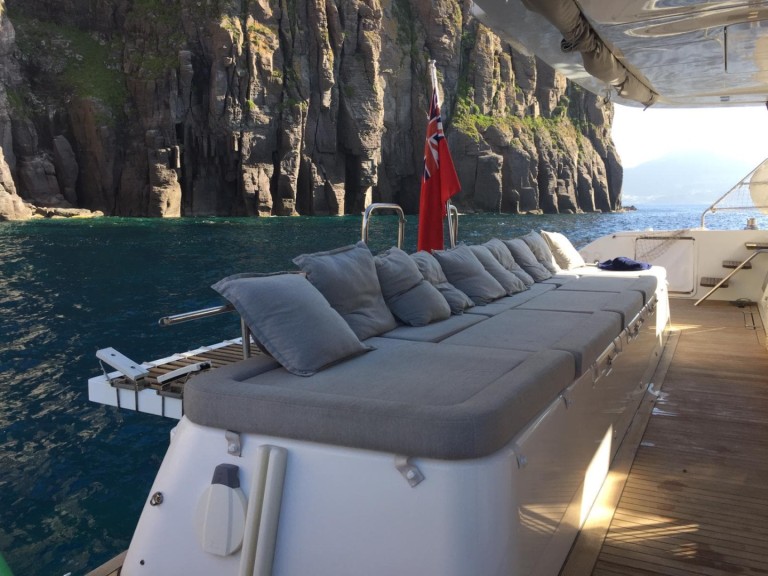 Hire Catamaran Lagoon with a boat licence