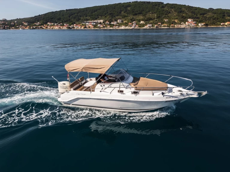 Charter a B2 Marine Cap Ferret in Port du Lavandou on Samboat