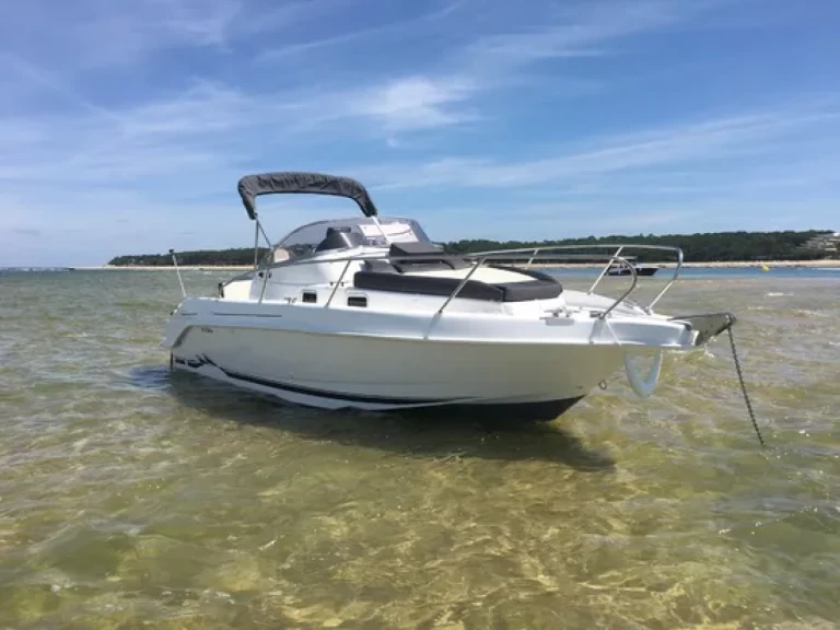 Hire a B2 Marine Cap Ferret Port du Lavandou