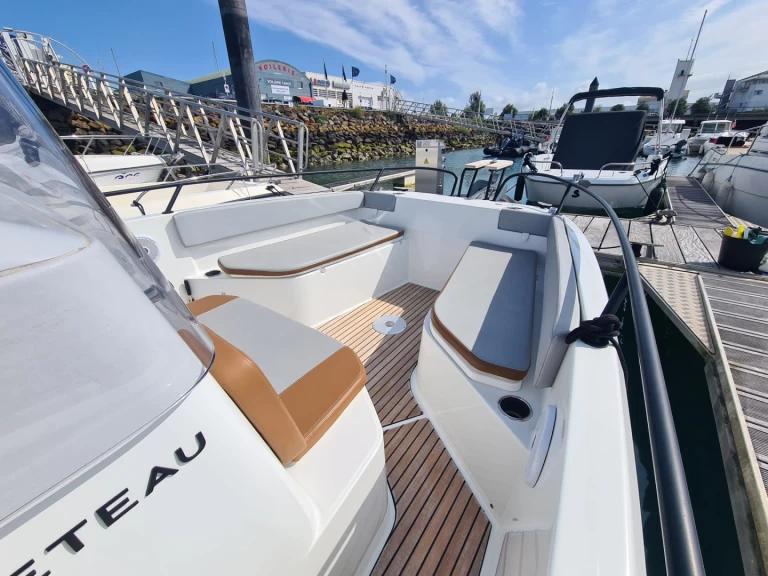 Yacht hire Les Sables-d'Olonne cheap Flyer 8 SPACEdeck