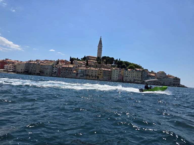 Yacht hire Rovinj cheap Roto 450 basic 6ho