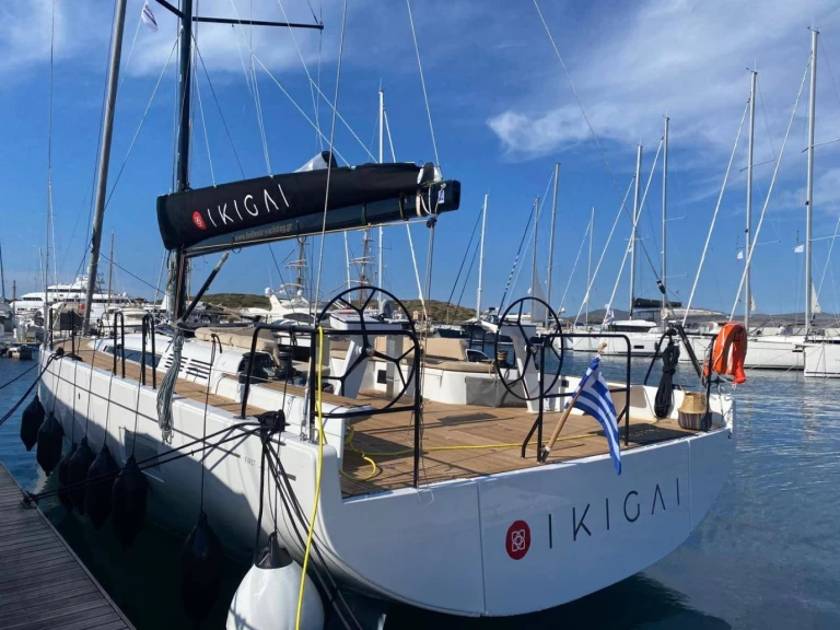 Hire a Bénéteau First 53 Lávrio