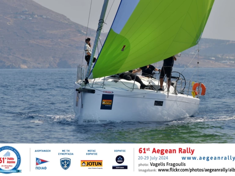 Sailboat to hire Piraeus at the best price