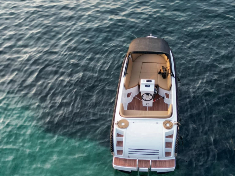 Motorboat hire in Mandelieu-la-Napoule - BRB 555