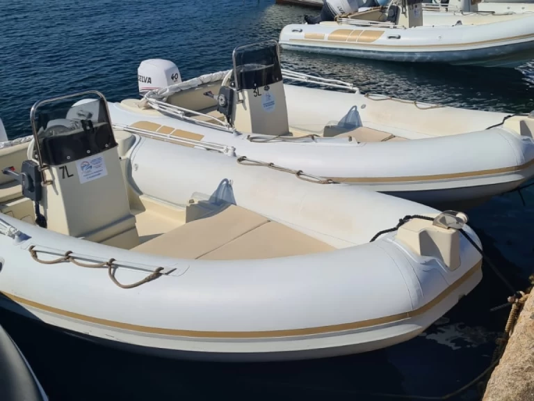 Yacht charter Stintino - rib marine 550 on SamBoat