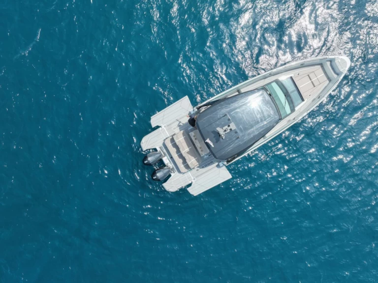 Yacht charter Golfo Aranci - Saxdor Saxdor 320 GTO on SamBoat