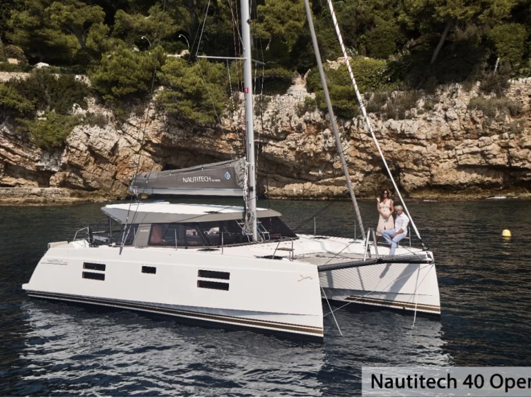 Catamaran to hire Cannes at the best price