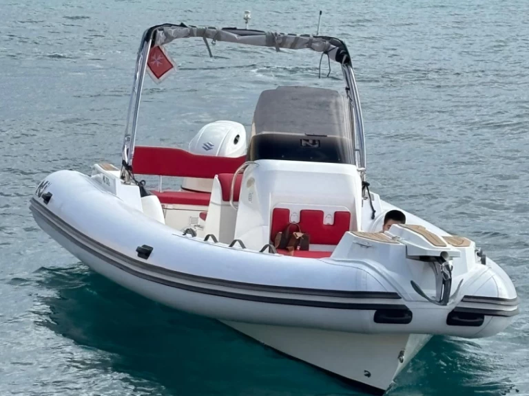 Hire RIB Nouva jolly with a boat licence