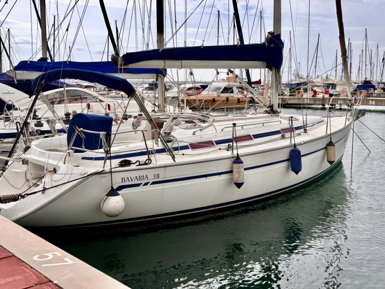 Yacht hire Sanremo cheap Bavaria 38