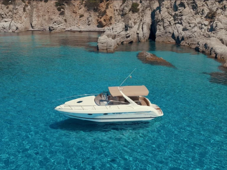 Charter a Airon Airon 325 in Villasimius on Samboat