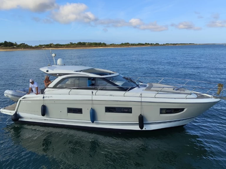 Yacht charter Port Leucate - Jeanneau Leader 40 Open on SamBoat