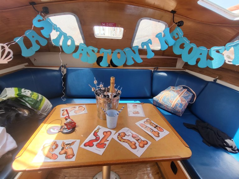 Catamaran hire in Ferragudo - Fountaine Pajot Louisiane