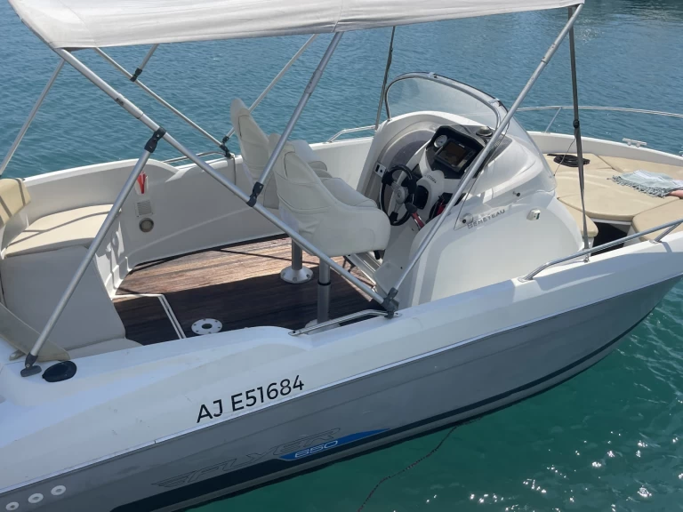 Motorboat to hire Nice at the best price