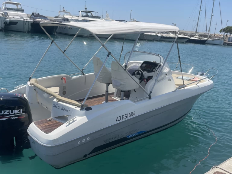 Yacht hire Nice cheap Flyer 650 Open