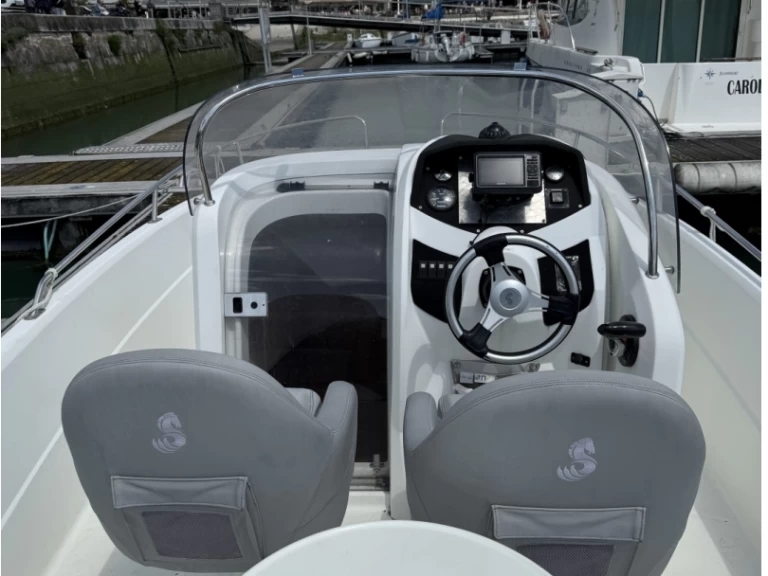 Motorboat hire in La Rochelle - Bénéteau Flyer 650 Open